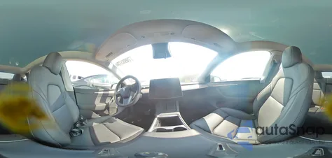 2024 Tesla Model Y z USA, uszkodzony, nr VIN 7SAYGDED3RF114643